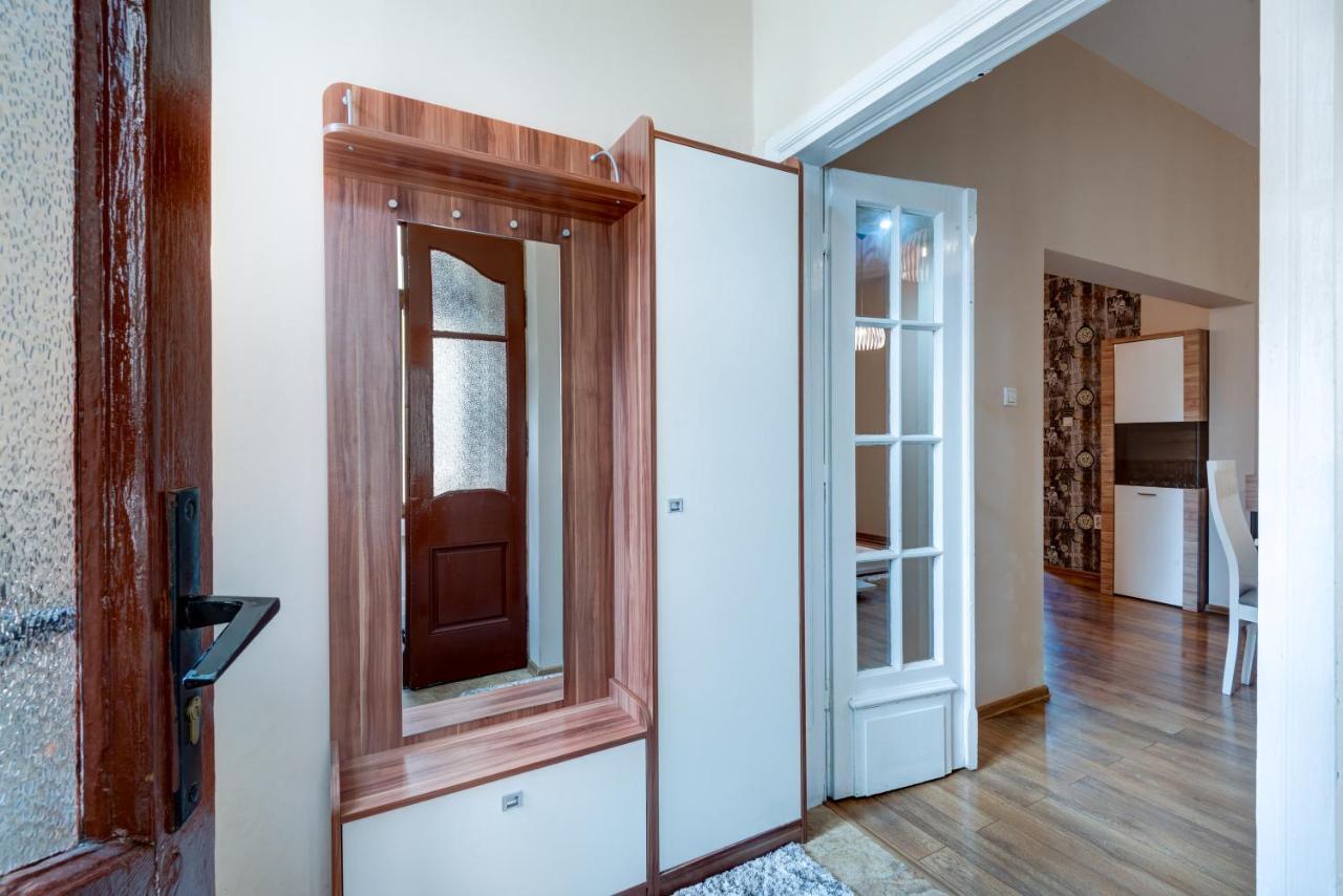 בורגאס Family Apartment - Comfort In The Center מראה חיצוני תמונה