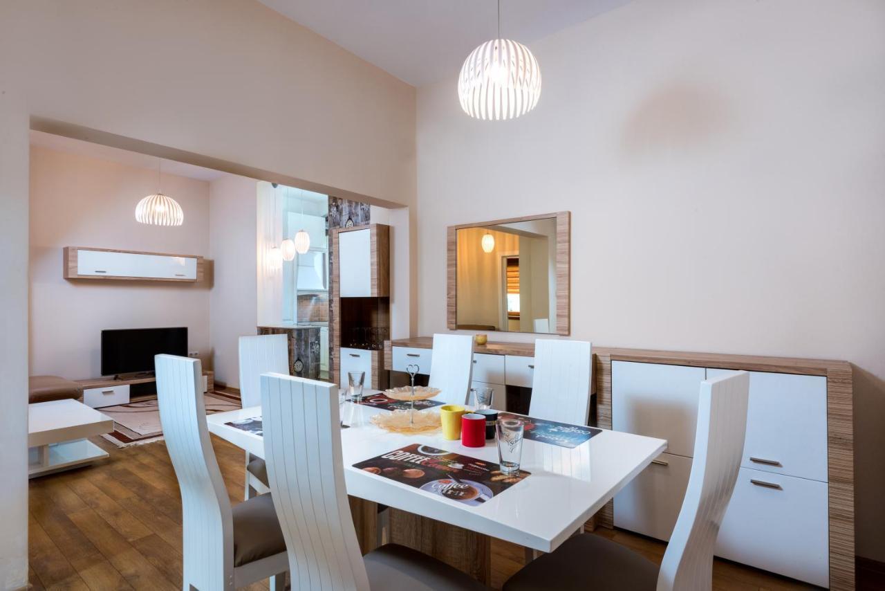 בורגאס Family Apartment - Comfort In The Center מראה חיצוני תמונה